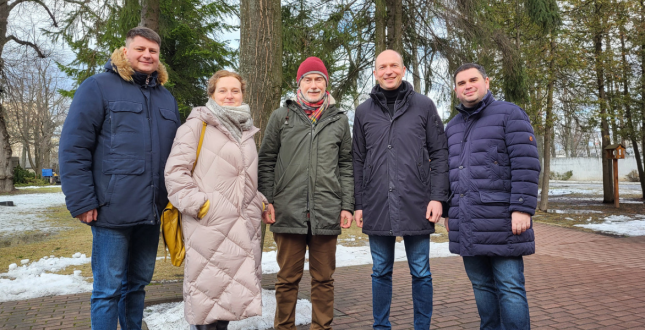 Київ відвідав співавтор європейських стандартів догляду за деревами: для столичних зеленбудівців провели спеціальний практичний семінар